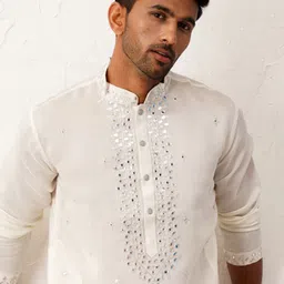 Men Embroidered Cotton Silk Straight Kurta-image-59