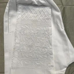 numak Women Slim Fit White Lycra Blend Trousers image 3