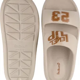 walkaroo Men Sandal image 2