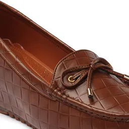 XE Looks Textured Bow Embellished Wedge Heels image 3