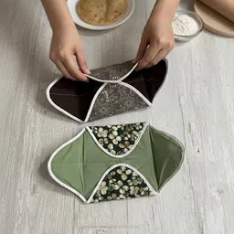 shreeji Set of 2 cotton Roti Cover Floral Print Roti Round Disk Cover image 2