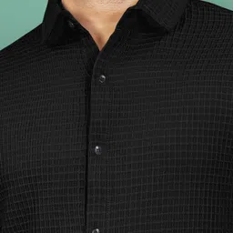 vebnor Men Regular Fit Self Design Spread Collar Casual Shirt image 3