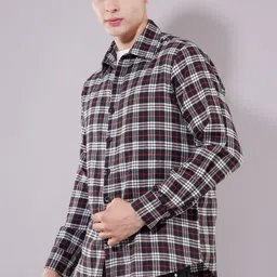 bns Men Relaxed Fit Fit Checkered Spread Collar Casual Shirt image 3