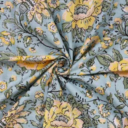 texstylers Cotton 4 Seater Floral Table Cover image 5