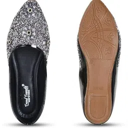 s.k.craft Embellished Floral Beadwork Handcrafted Ethnic Flat Mojari Jutis For Women image 3