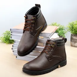 empeno Ankle Boot With Low Heels | Trendy, Stylish & Casual Winter, Snow & Holiday Boots For Men image 2