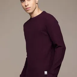 roadster Men Self Design Round Neck Pure Cotton Purple T-Shirt image 4