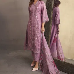 indo era Women Silk Blend Kurta Pant Dupatta Set image 2