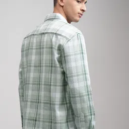 highlander Men Relaxed Fit Fit Checkered Cut Away Collar Casual Shirt image 2