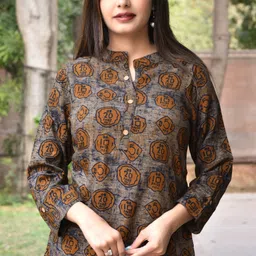 fancify Casual Regular Sleeves Floral Print Women Brown Top-picture-13