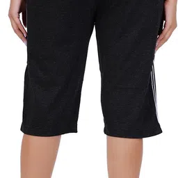 feel track Women Black Capri image 2