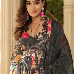 aaraas Women Chiffon Kurta Pant Dupatta Set image 2