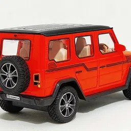 centy pullback Action image 5