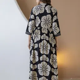 metronaut Women A-line Black, White Maxi/Full Length Dress image 2