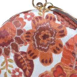 ARTKLIM Floral Embroidered Box Clutch image 3