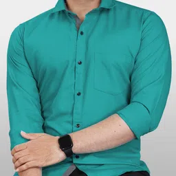 Men Regular Fit Solid Spread Collar Casual Shirt-image-30