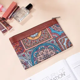 zouk Women White Pouch image 1