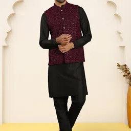 jompers Embroidered Men Waistcoat image 5