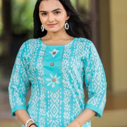 women basket Women Cotton Blend Kurta Pant Set image 5