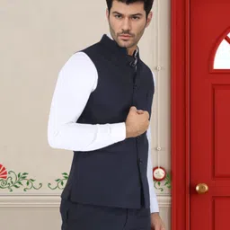 rocksy Solid Men Waistcoat image 3