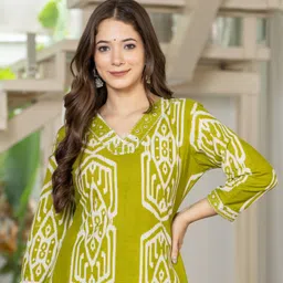 prisca Women Pure Cotton Kurta Pant Set image 1