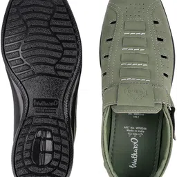 walkaroo Men Sandal image 2