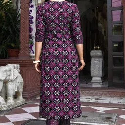 pmd fashion Women Cotton Blend Kurti Pant Dupatta Set image 2