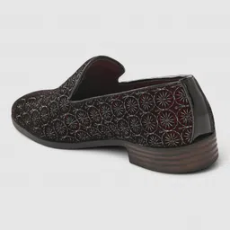 house of pataudi Mojaris For Men image 3