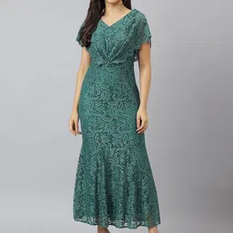 Latin Quarters Self Design V-Neck Sheath Dress-image-14