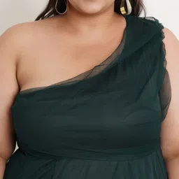 U&F Women Green One Shoulder Net Maxi Dress image 4