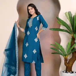 housofcommon Women Viscose Rayon Kurti Churidar Dupatta Set image 3