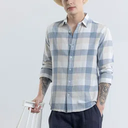 snitch Men Slim Fit Checkered Spread Collar Casual Shirt image 2
