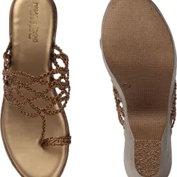 madam glorious Women Heels Sandal image 3