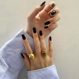 thtc HD glossy Shine -Nail Polish BLACK image 2