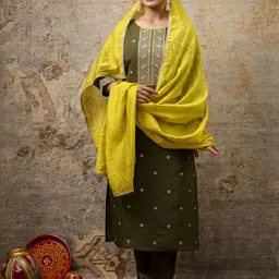 vredevogel Embroidered Kurta, Trouser/Pant & Dupatta Set image 2