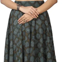 jyshta Women Printed Flared Green Skirt image 1