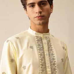 house of pataudi Men Polyester Kurta Pyjama Set image 2