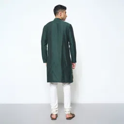 indus route by pantaloons Men Solid Viscose Rayon Straight Kurta image 4
