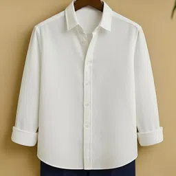 shabib Men Regular Fit Solid Spread Collar Casual Shirt image 1