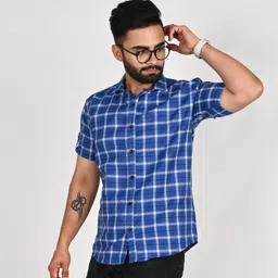 Men Regular Fit Checkered Spread Collar Casual Shirt-image-5