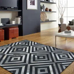 dazzhome Grey & Black Hair On Leather Chevron Hand Woven 3ftX5ft Carpet image 1