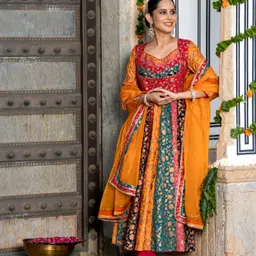 anni designer Women Viscose Rayon Kurta Pant Dupatta Set image 4