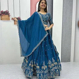 hem selles Self Design Semi Stitched Lehenga Choli image 2