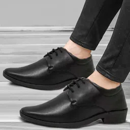 kzaara Outdoors For Men image 2