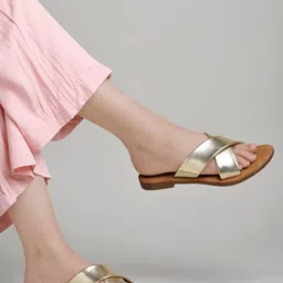 shoetopia Women Flats Sandal-picture-31