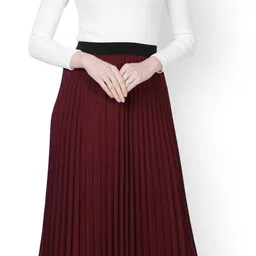nuevosdamas Women Solid Pleated Maroon Skirt image 5