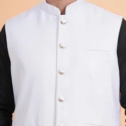 agaai Solid Men Waistcoat image 4