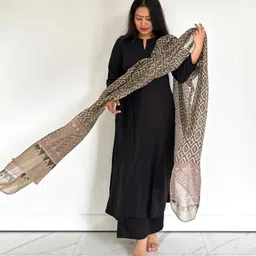 divastri Women Cotton Rayon Kurta Palazzo Dupatta Set image 1