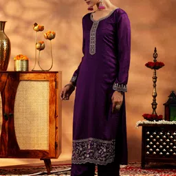 libas Women Silk Blend Kurta Palazzo Dupatta Set image 2