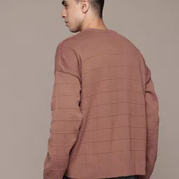 roadster Men Solid Round Neck Red Sweater image 4